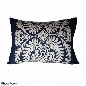 PILLOW Blue & white throw pillow
